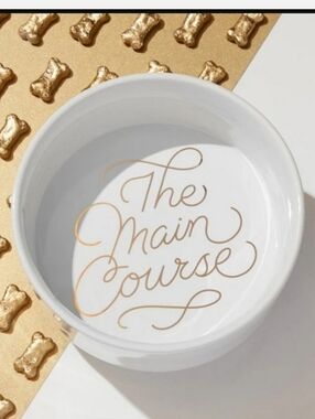 Brass Monkey Main Course White with Gold Script Ceramic Pet Food Bowl New in Box